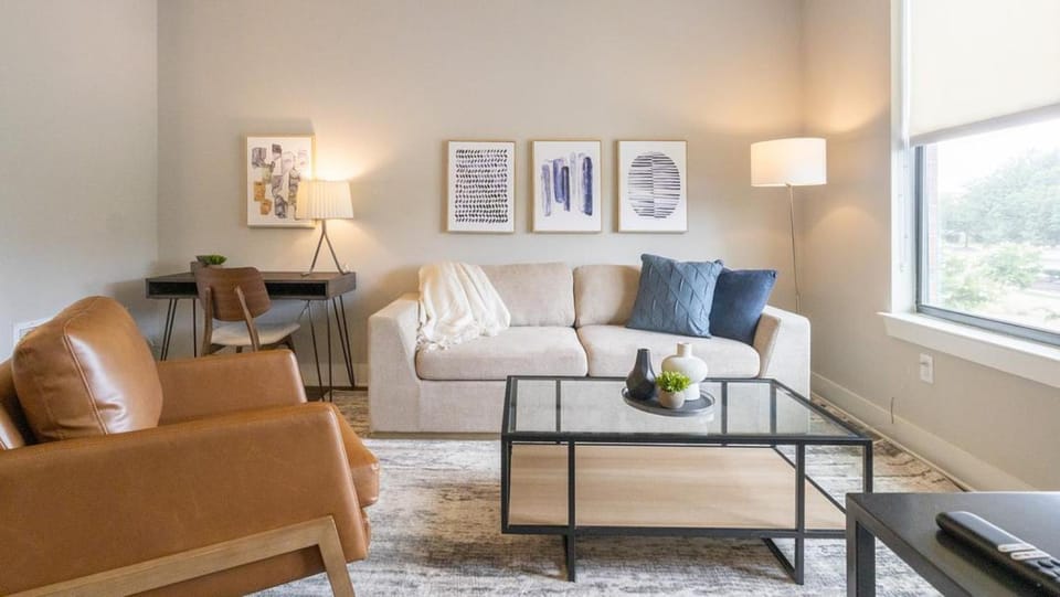 Landing - Modern Apartment with Amazing Amenities (ID3286X67) Apartment in Addison