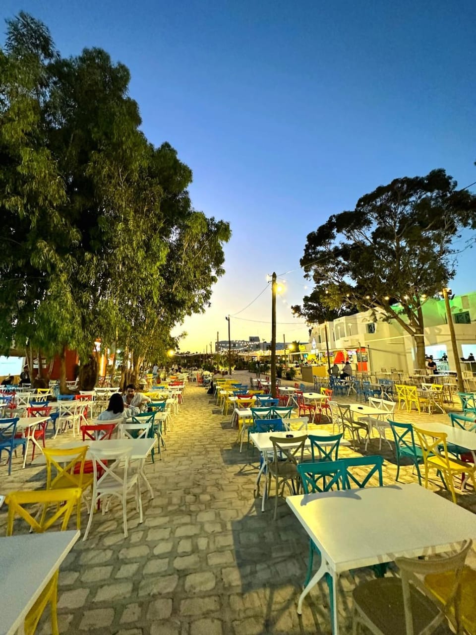 Restaurant/places to eat, Day