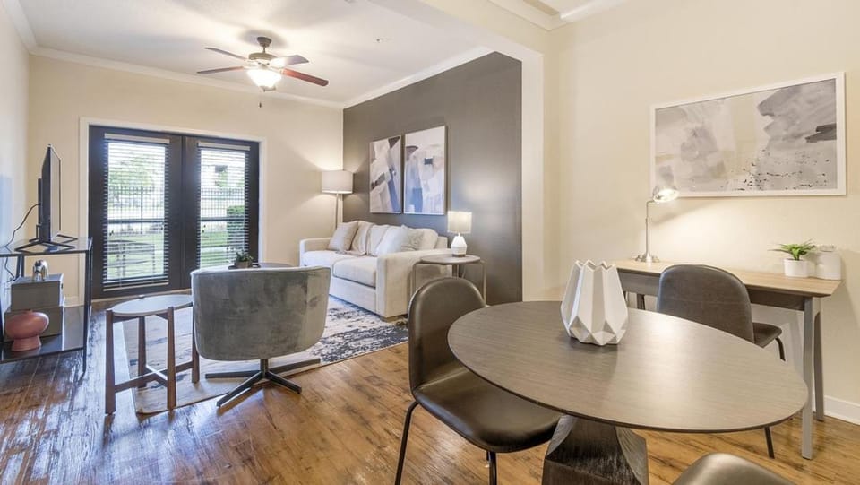 Landing - Modern Apartment with Amazing Amenities (ID9748X90) Apartment in Jacksonville