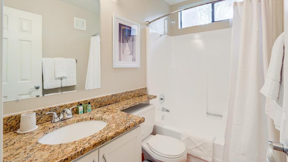 Landing - Modern Apartment with Amazing Amenities (ID7889X64) Apartment in Redmond