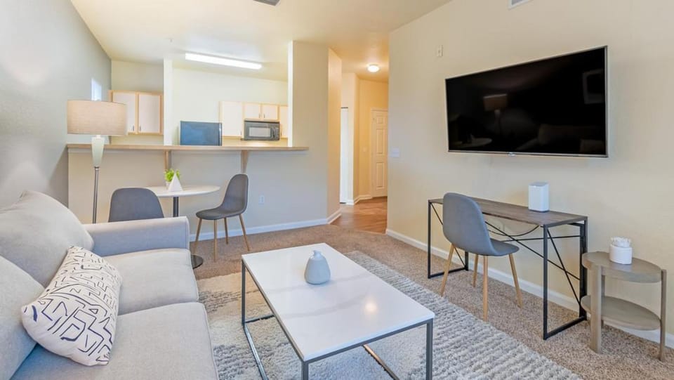 Landing - Modern Apartment with Amazing Amenities (ID4335X16) Apartment in Jacksonville