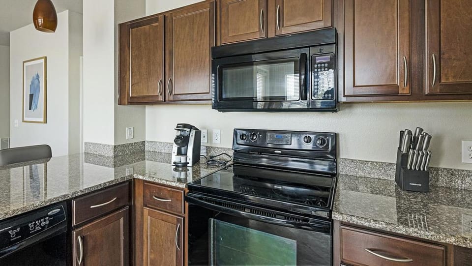 Landing - Modern Apartment with Amazing Amenities (ID9524X15) Apartment in Pearland
