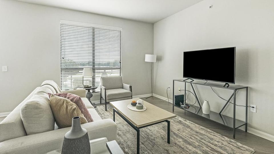 Landing - Modern Apartment with Amazing Amenities (ID9524X15) Apartment in Pearland