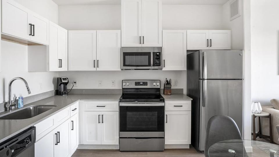 Landing - Modern Apartment with Amazing Amenities (ID5327X00) Apartment in Windemere