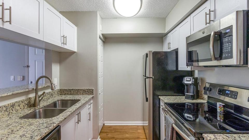 Landing - Modern Apartment with Amazing Amenities (ID9128X59) Apartment in Coconut Creek