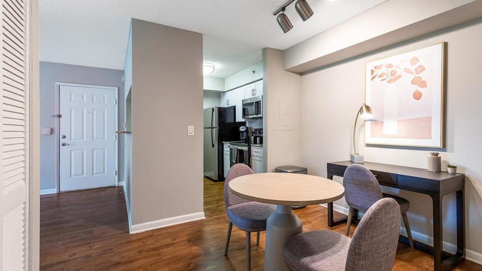 Landing - Modern Apartment with Amazing Amenities (ID9128X59) Apartment in Coconut Creek