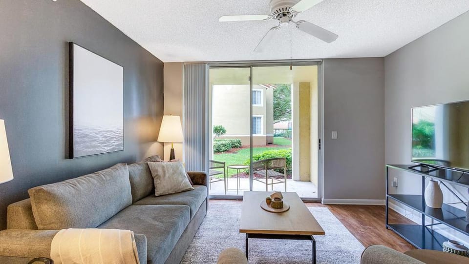 Landing - Modern Apartment with Amazing Amenities (ID9128X59) Apartment in Coconut Creek