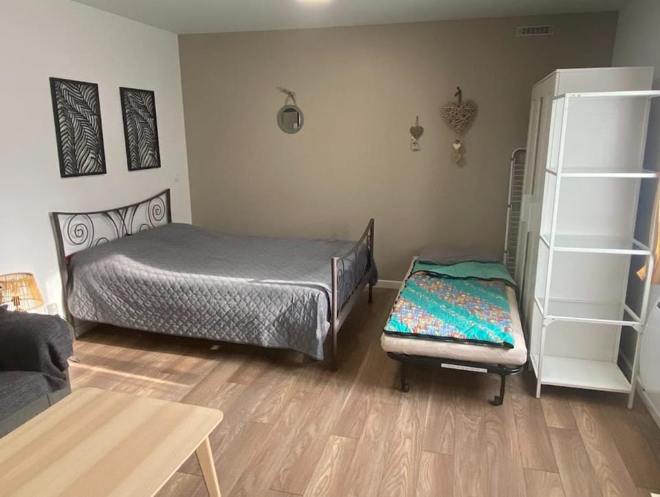 Logement indépendant avec jardin Proche de Paris et La Défense Arena House in Sartrouville