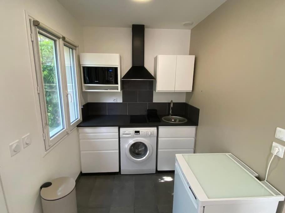 Logement indépendant avec jardin Proche de Paris et La Défense Arena House in Sartrouville