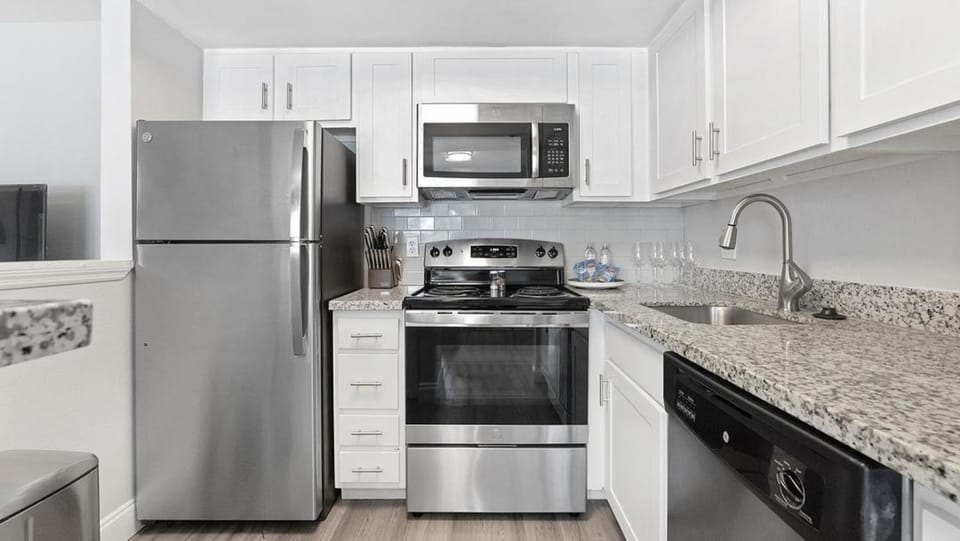 Landing - Modern Apartment with Amazing Amenities (ID1175X390) Apartment in Tampa