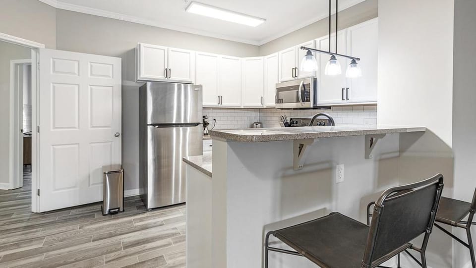 Landing - Modern Apartment with Amazing Amenities (ID7327X28) Apartment in Wake Forest