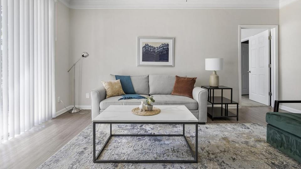 Landing - Modern Apartment with Amazing Amenities (ID1374X918) Apartment in Ballantyne