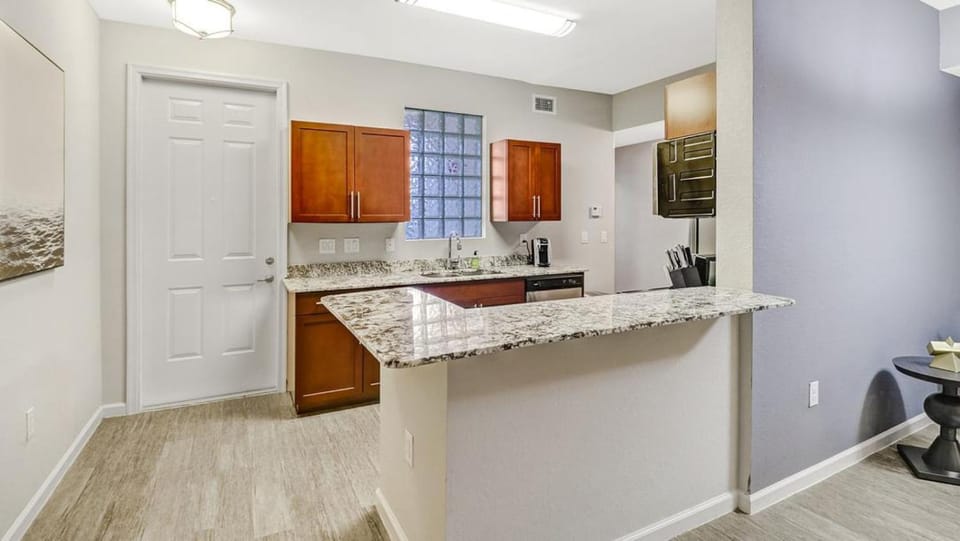 Landing - Modern Apartment with Amazing Amenities (ID8738X03) Apartment in Fort Myers