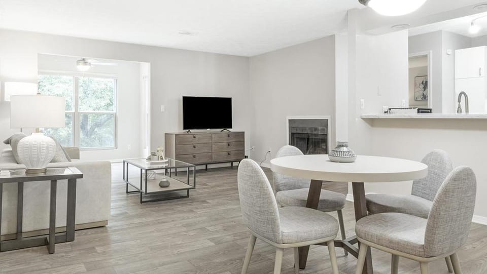 Landing - Modern Apartment with Amazing Amenities (ID9232X12) Apartment in Georgia