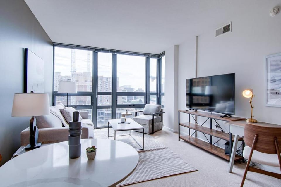 Landing - Modern Apartment with Amazing Amenities (ID4573X02) Apartment in Arlington