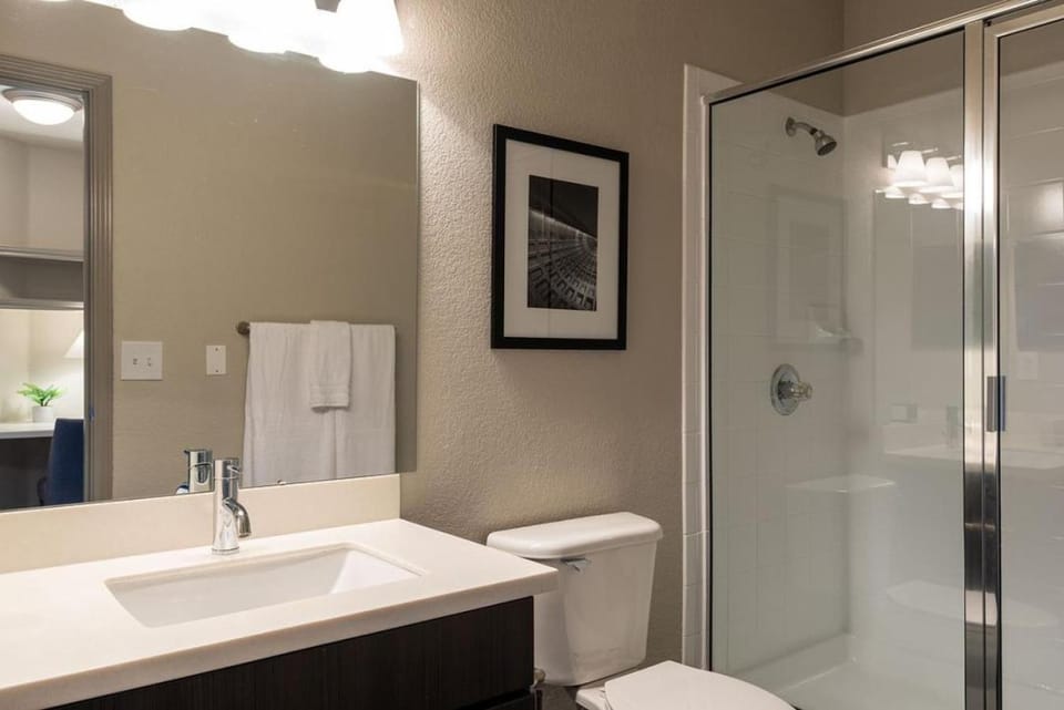 Landing - Modern Apartment with Amazing Amenities (ID3502X82) Apartment in Cedar Park