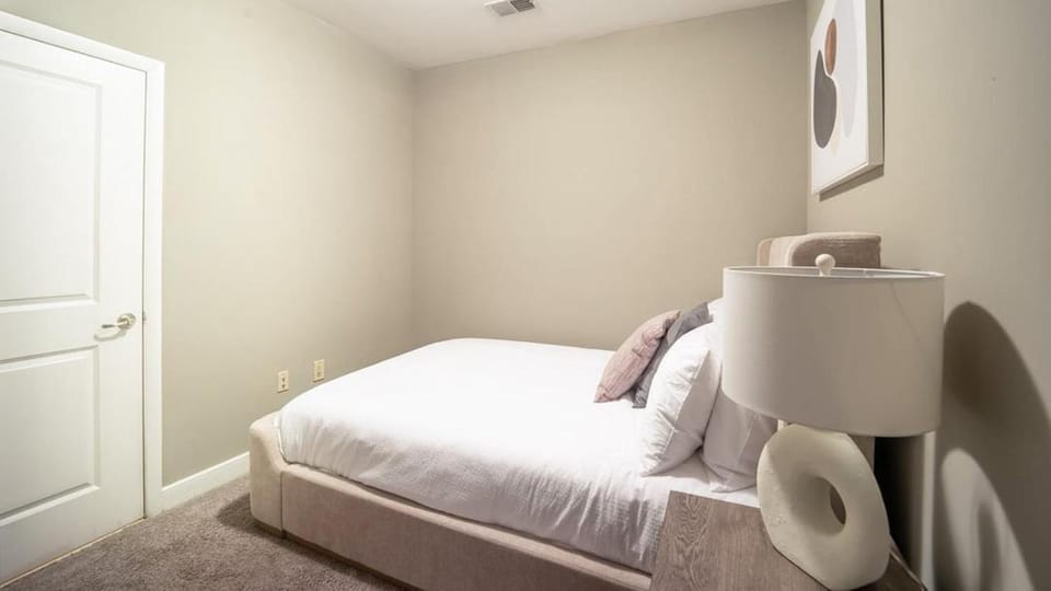 Landing - Modern Apartment with Amazing Amenities (ID7788X51) Apartment in Greenville