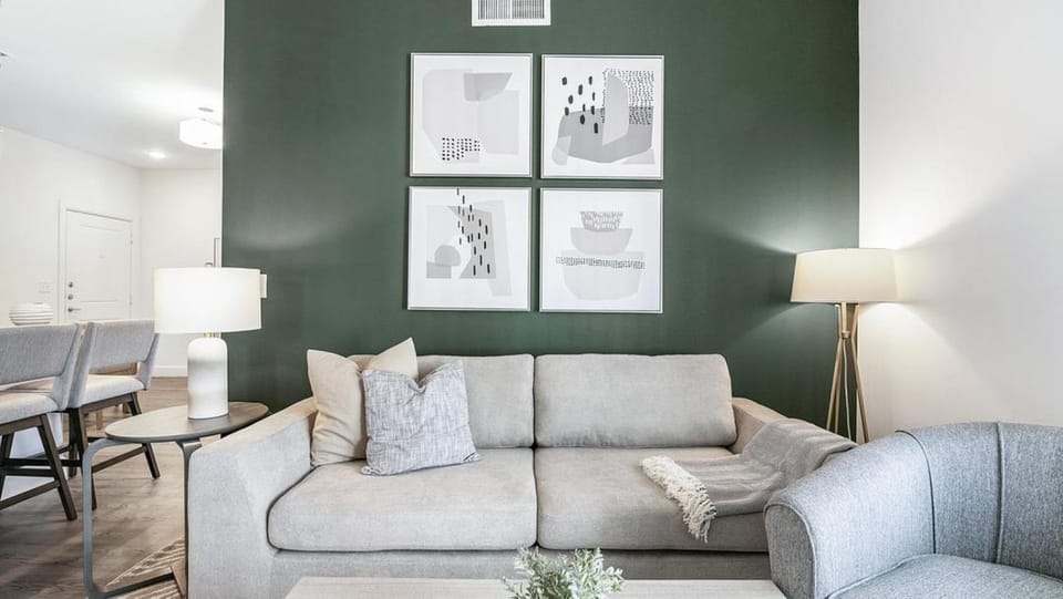Landing - Modern Apartment with Amazing Amenities (ID8218X17) Apartment in Windemere