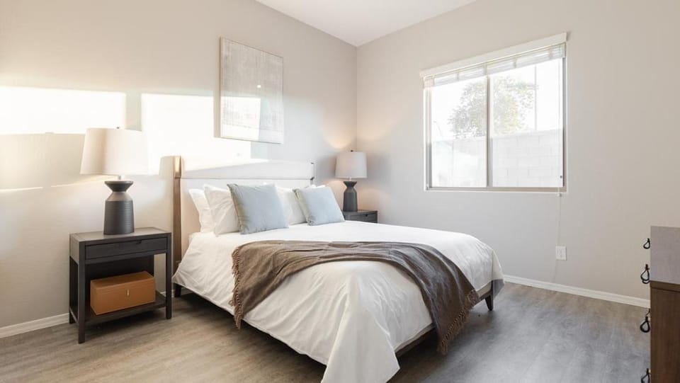 Landing - Modern Apartment with Amazing Amenities (ID8264X85) Apartment in Estrella Village