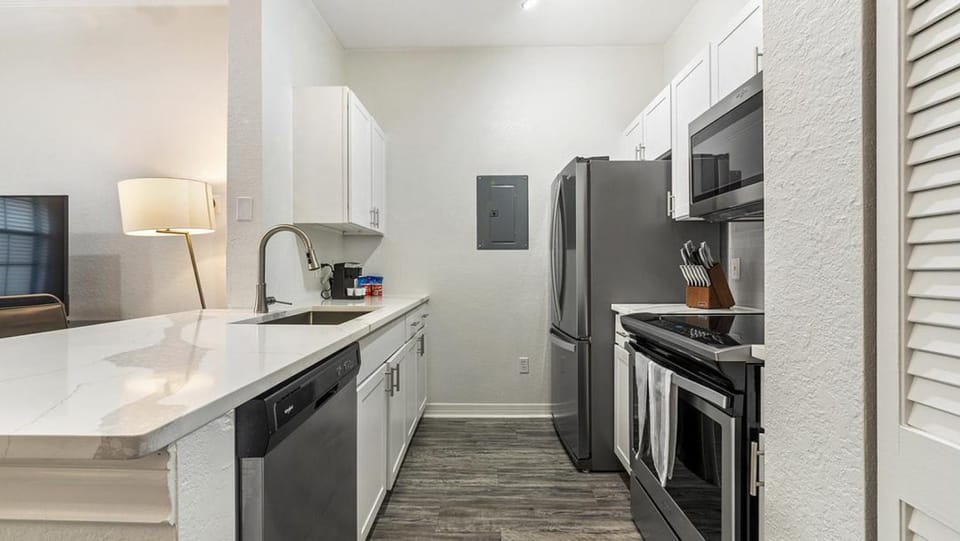 Landing - Modern Apartment with Amazing Amenities (ID7593X55) Apartment in Orlando