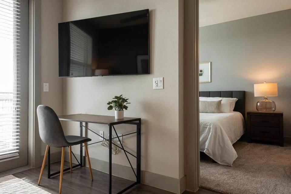 Landing - Modern Apartment with Amazing Amenities (ID3050X62) Apartment in Montopolis
