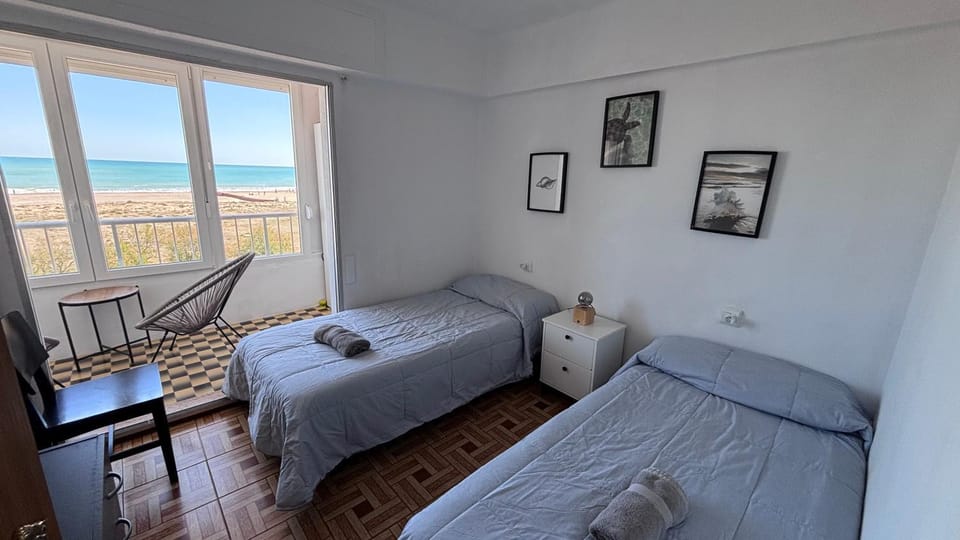 Primera línea de playa Apartment in Valencian Community