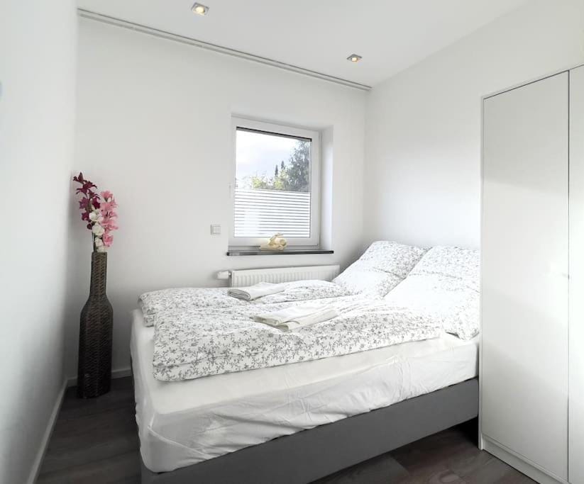Bed, Bedroom, wardrobe