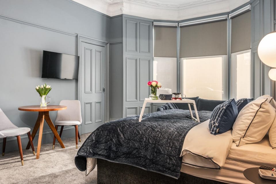 Bed, TV and multimedia