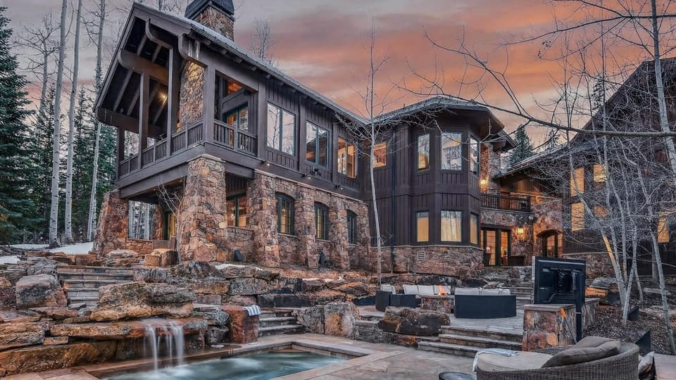 Property building, Bird's eye view, Hot Tub