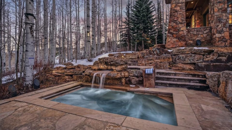 Winter, Hot Tub, View (from property/room), towels