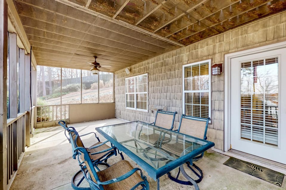 Boat Dock: Lake-View Retreat 5 Mi to Dtwn Clemson House in Pickens County