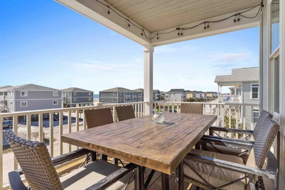 Beers and Sunshine Ocean Isle Beach, Heated pool, elevator, across from beach access House in Ocean Isle Beach