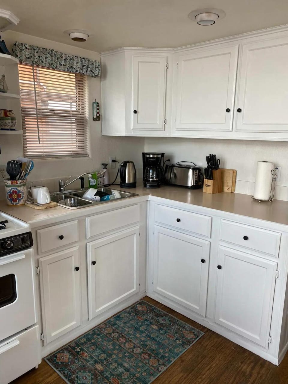 Oceanfront Cabin 4 with Jacuzzi Pet Friendly Cabin in California