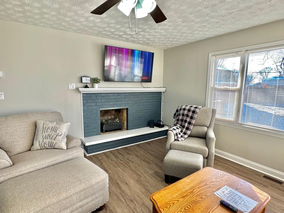 TV and multimedia, Living room, flat iron