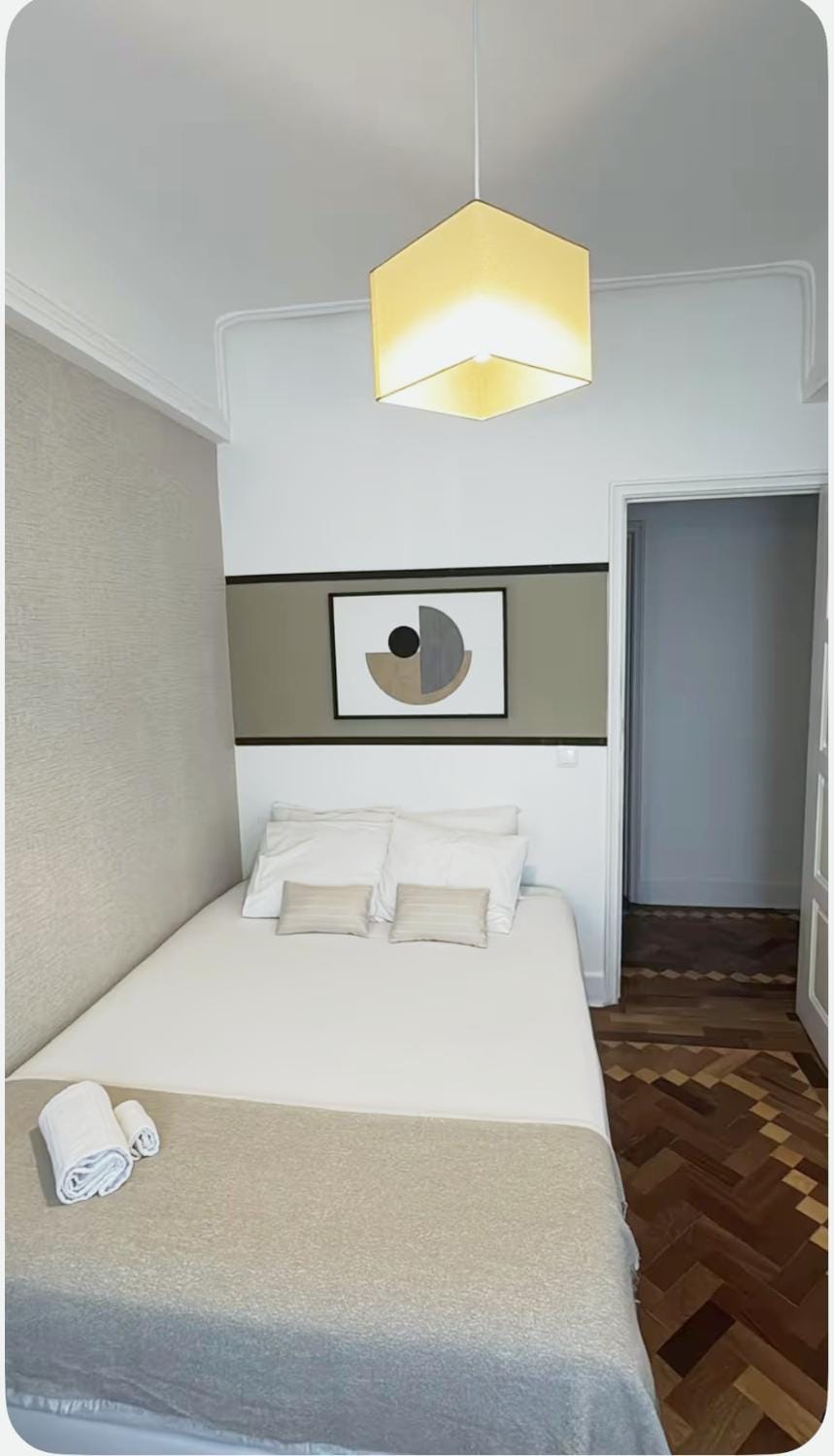 Bed, Photo of the whole room, Decorative detail, Bedroom, towels