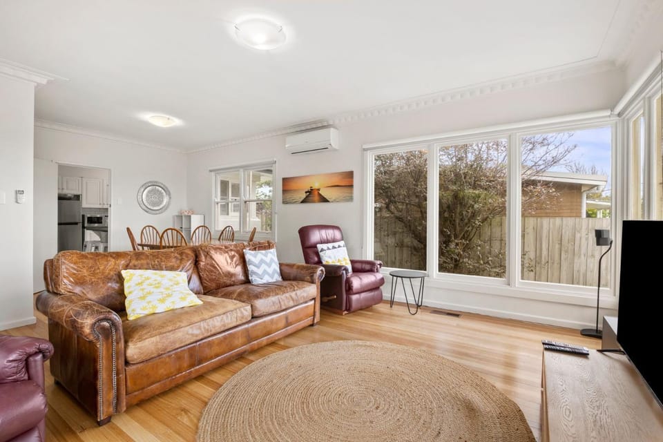 Price Central Torquay 32 House in Torquay