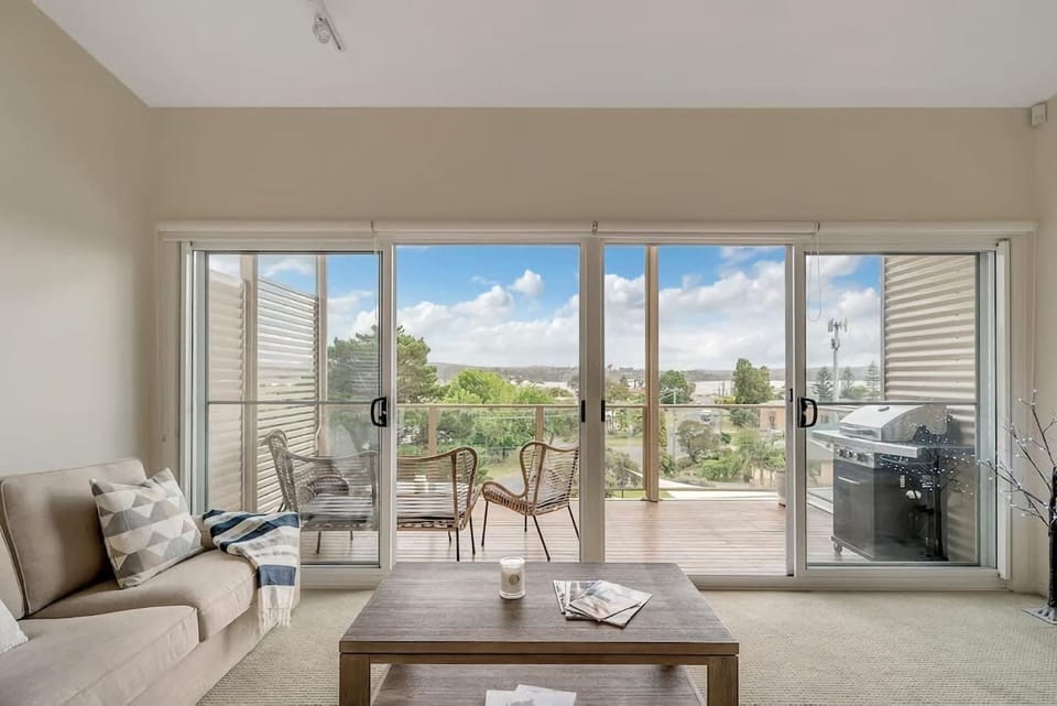 Clyde Bay Views Batemans Bay Escape House in Batemans Bay