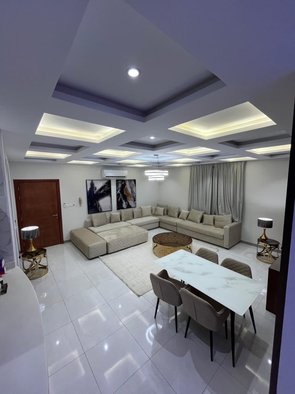 شقة فندقية راقيه ثلاث غرف نوم Bed and Breakfast in Jeddah