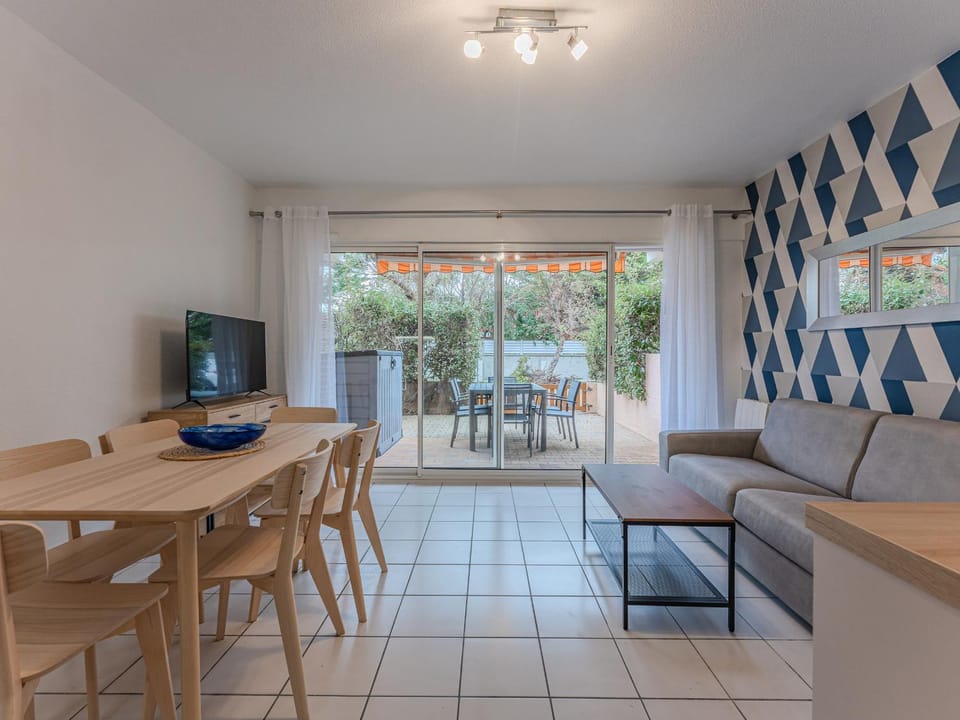 Appartement T2 refait à neuf - 4 pers - Terrasse Ouest - Proche centre - Chiens OK - FR-1-521-237 Apartment in Biscarrosse