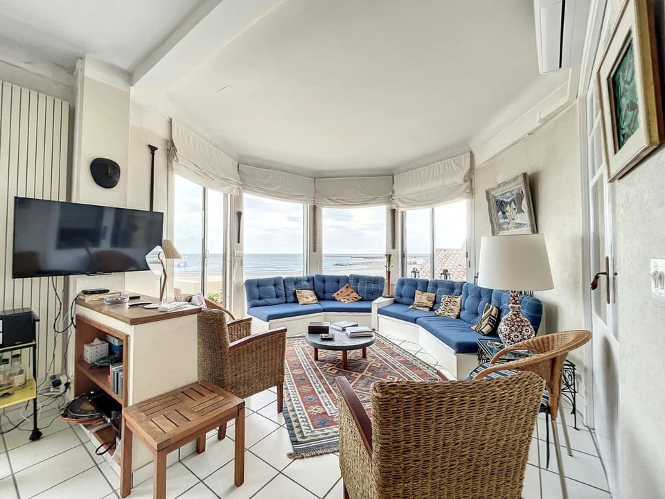 Appartement F4 Carnon avec terrasse, parking, climatisation, wifi, accès plage - FR-1-715-92 Apartment in Mauguio