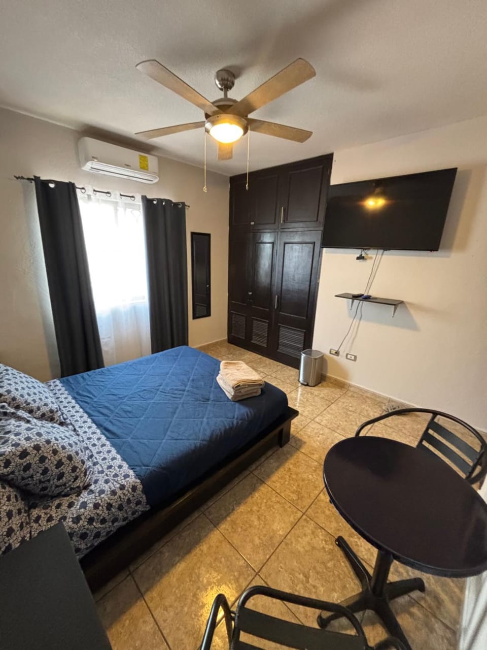 TV and multimedia, Photo of the whole room