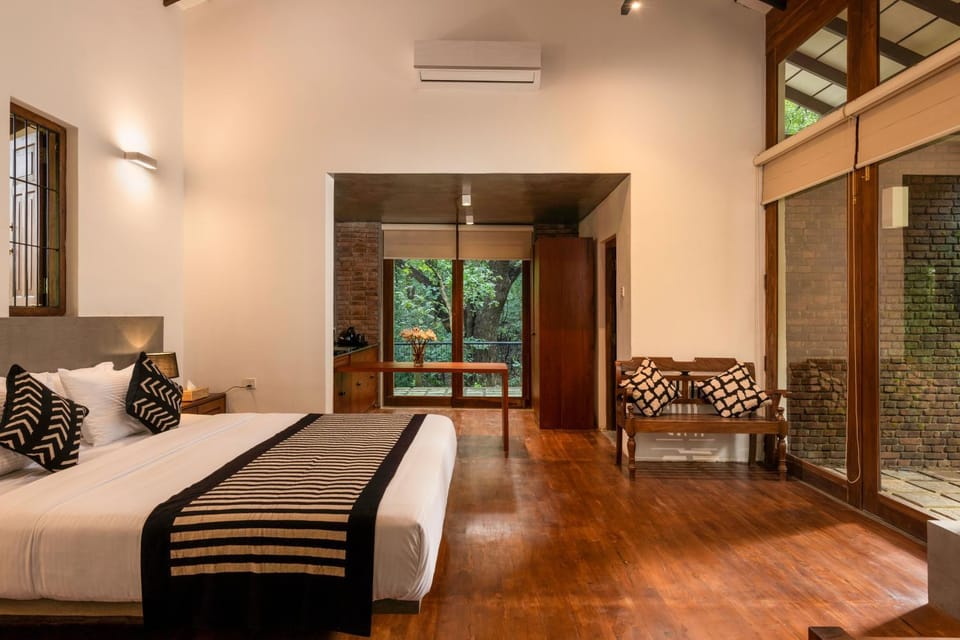 Bed, Photo of the whole room, Bedroom, air conditioner