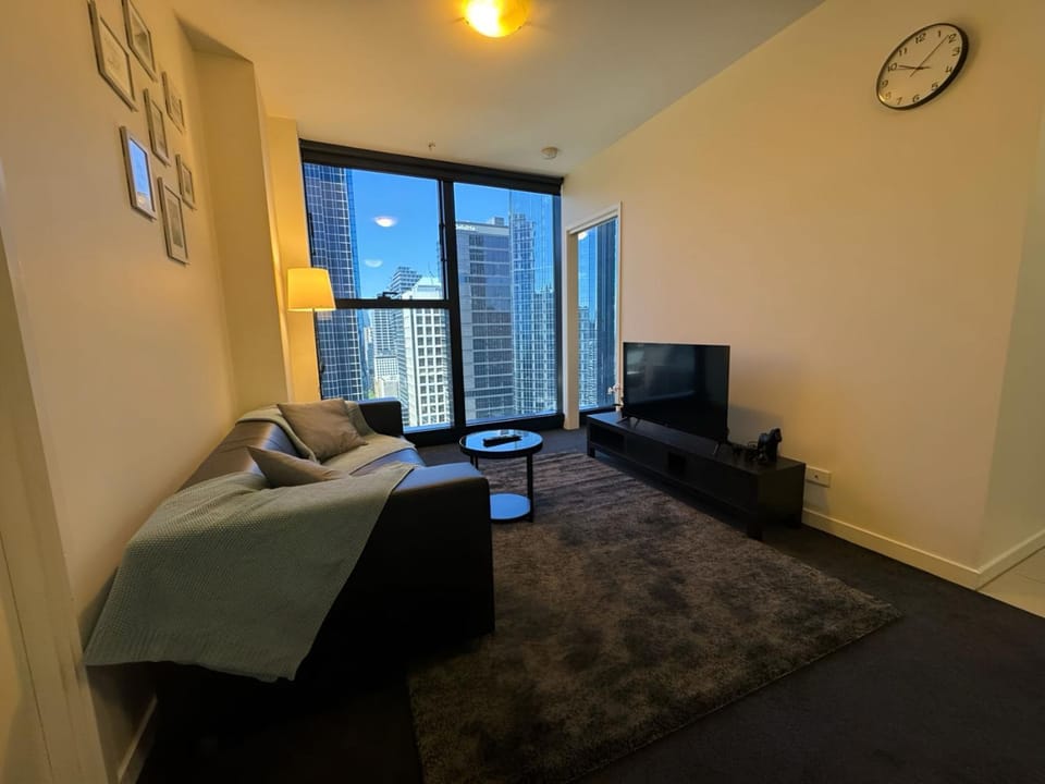 Living room, Seating area, Evening entertainment