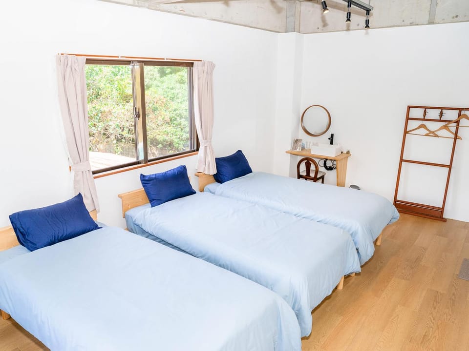 Bed, Photo of the whole room