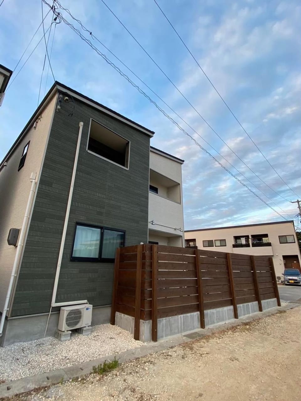 Property building, Day