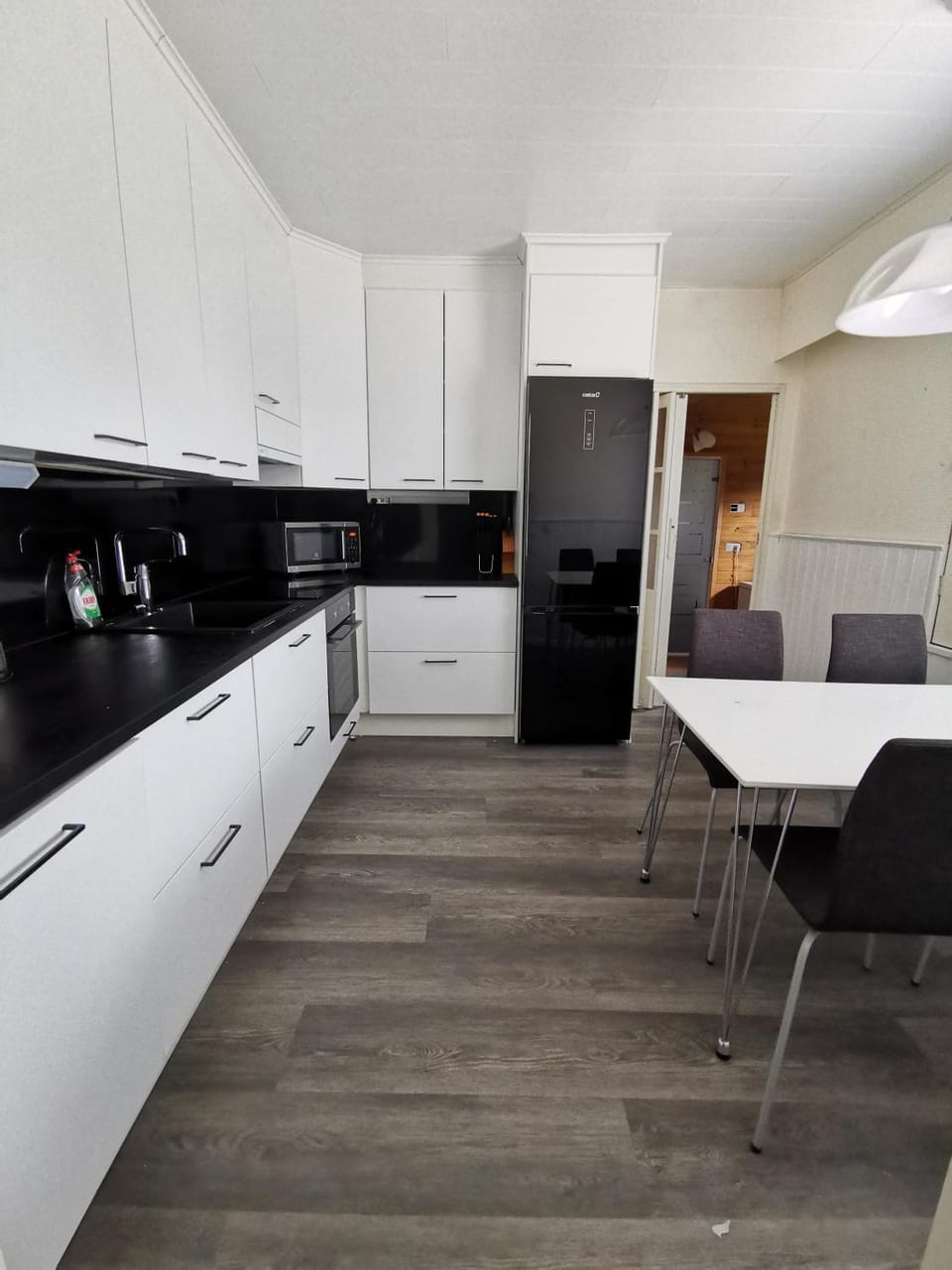 Kitchen or kitchenette, Dining area, dishwasher, pet friendly