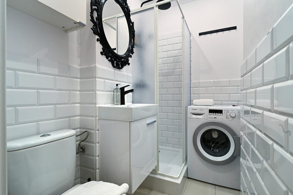 Shower, Bathroom, washing machine