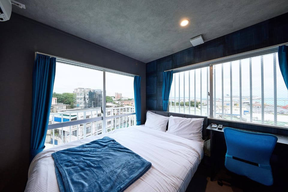 Photo of the whole room, Bedroom