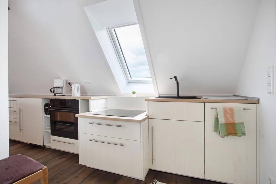 Property building, Kitchen or kitchenette, Living room