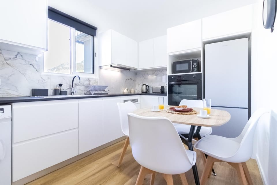 Kitchen or kitchenette, Food and drinks, Dining area, Food, minibar, pet friendly, stove
